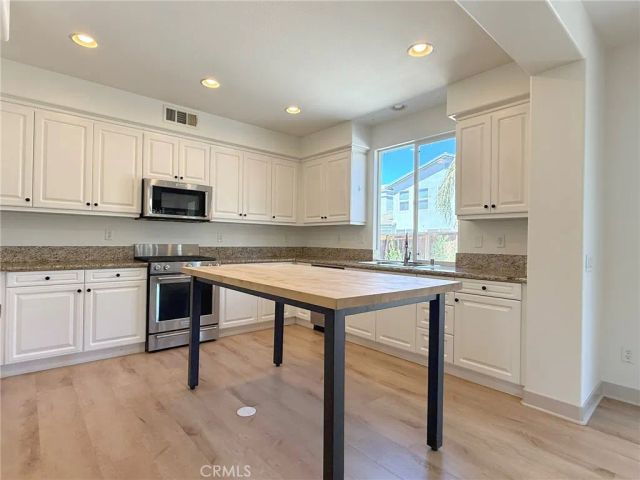 28910 Newport, Temecula, CA 92591