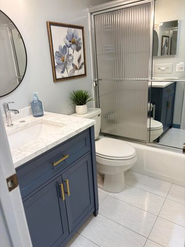 3280 Lake Osborne Drive 206, Lake Worth Beach, FL 33461