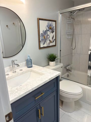 3280 Lake Osborne Drive 206, Lake Worth Beach, FL 33461