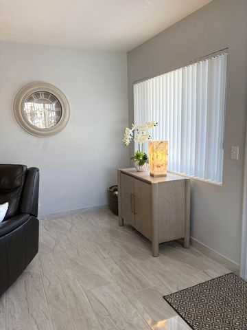 3280 Lake Osborne Drive 206, Lake Worth Beach, FL 33461