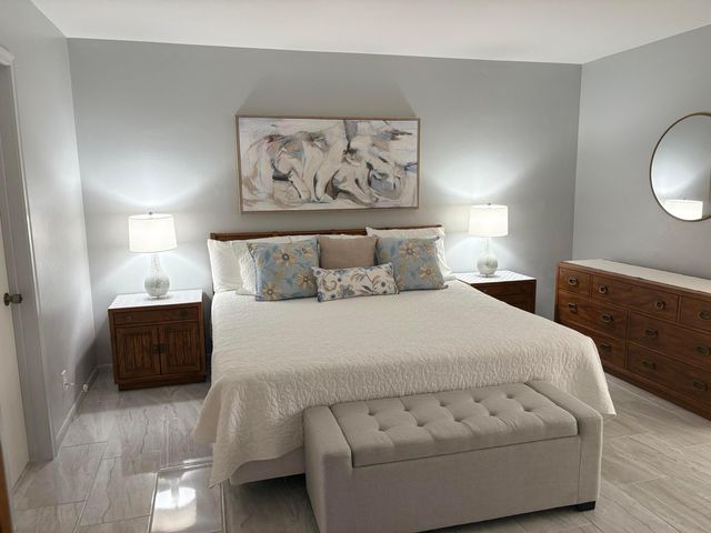 3280 Lake Osborne Drive 206, Lake Worth Beach, FL 33461