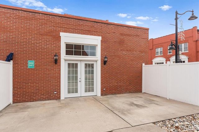 511 E Main Street, Belleville, IL 62220