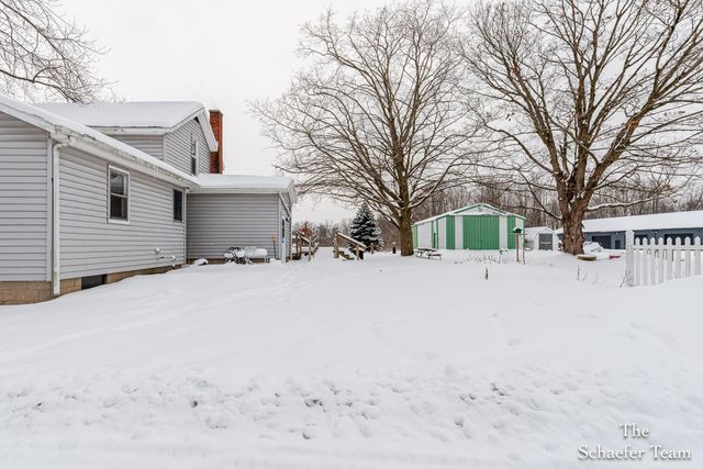 4885 Gavin Lake Road Ne, Grattan Twp, MI 49301