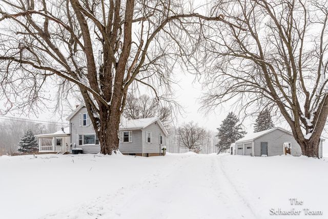 4885 Gavin Lake Road Ne, Grattan Twp, MI 49301