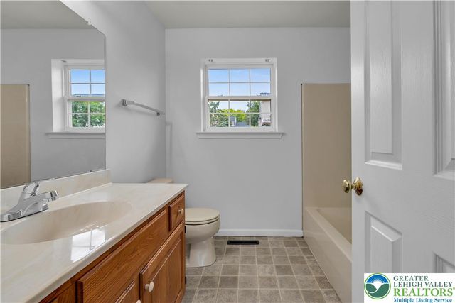113 Walker Drive, Allen Twp, PA 18067