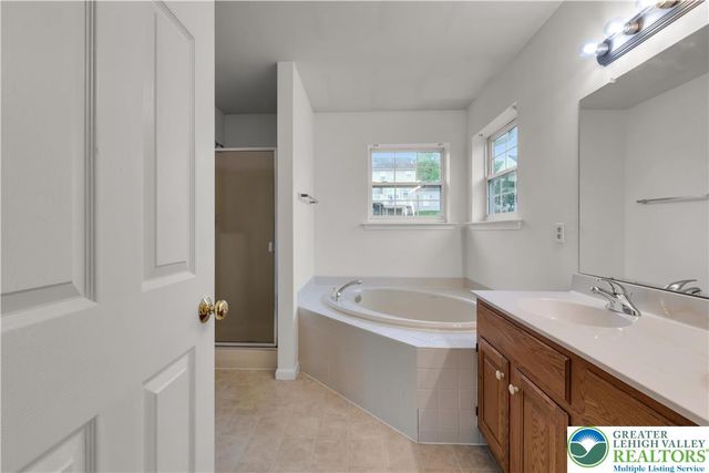 113 Walker Drive, Allen Twp, PA 18067