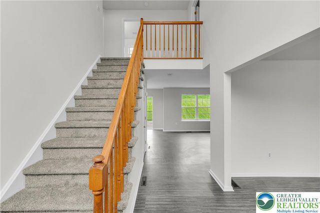 113 Walker Drive, Allen Twp, PA 18067