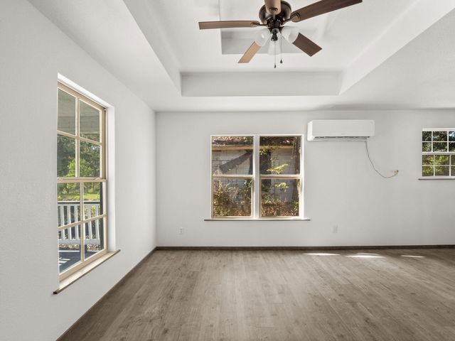 604 W North St, Leesville, LA 71446