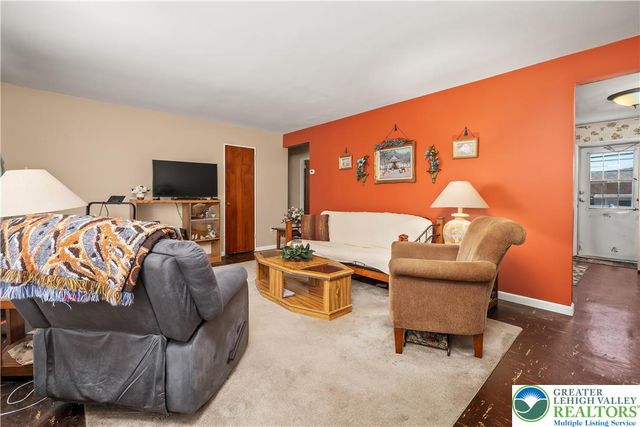 2824 Arcadia Avenue, Allentown City, PA 18103