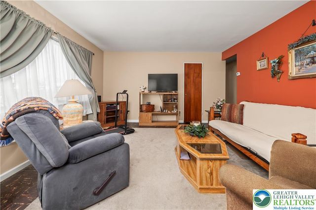 2824 Arcadia Avenue, Allentown City, PA 18103
