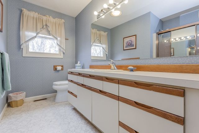 280 Huttleston Ave, Fairhaven, MA 02719