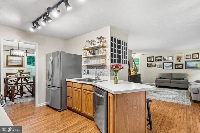 8427 TOMPKINS DR, King George, VA 22485