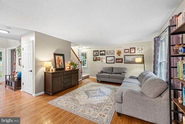 8427 TOMPKINS DR, King George, VA 22485