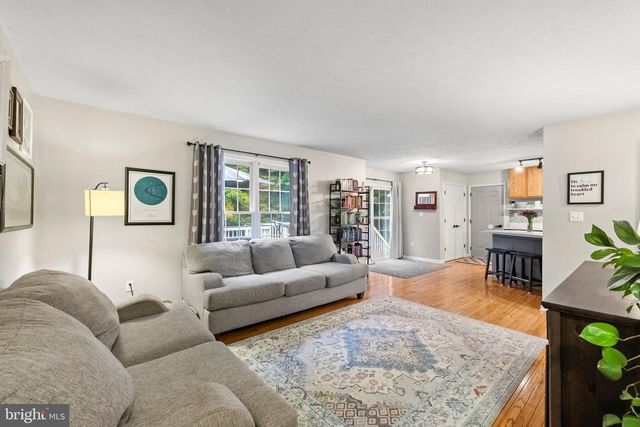 8427 TOMPKINS DR, King George, VA 22485