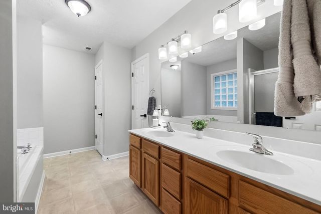 8427 TOMPKINS DR, King George, VA 22485