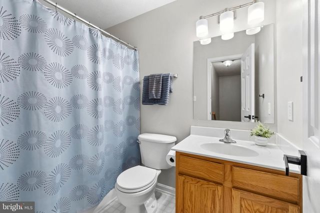 8427 TOMPKINS DR, King George, VA 22485