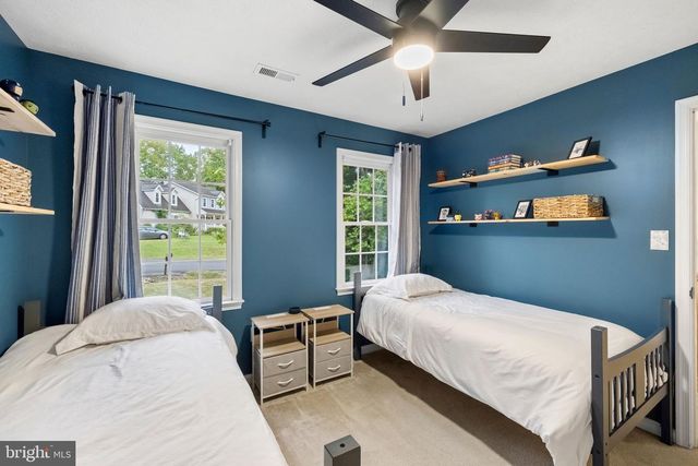8427 TOMPKINS DR, King George, VA 22485