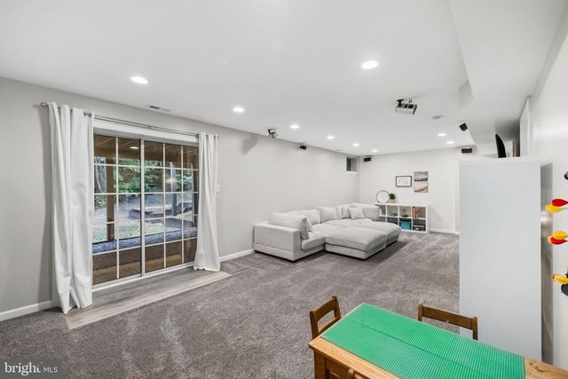 8427 TOMPKINS DR, King George, VA 22485