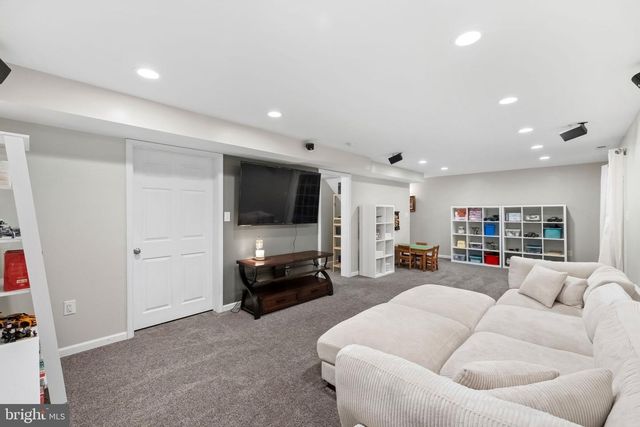 8427 TOMPKINS DR, King George, VA 22485
