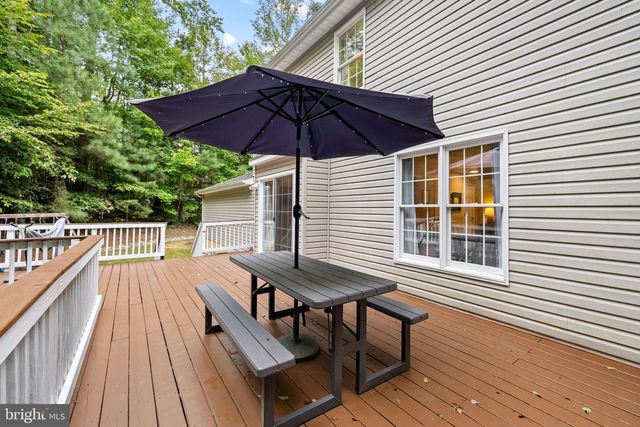 8427 TOMPKINS DR, King George, VA 22485