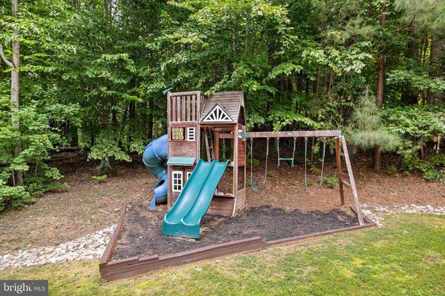 8427 TOMPKINS DR, King George, VA 22485