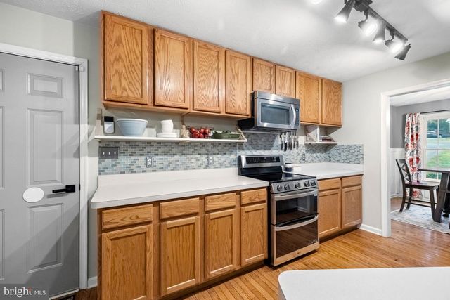 8427 TOMPKINS DR, King George, VA 22485