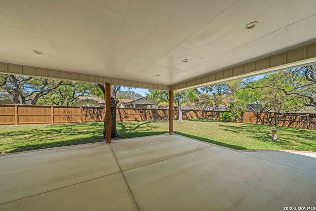 2 La Mesa, New Braunfels, TX 78130