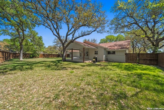 2 La Mesa, New Braunfels, TX 78130