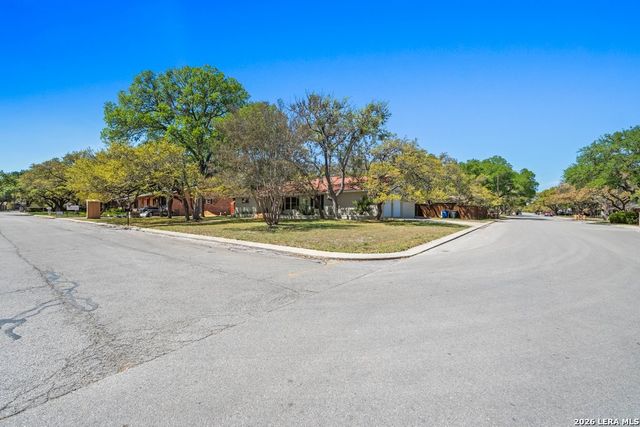 2 La Mesa, New Braunfels, TX 78130