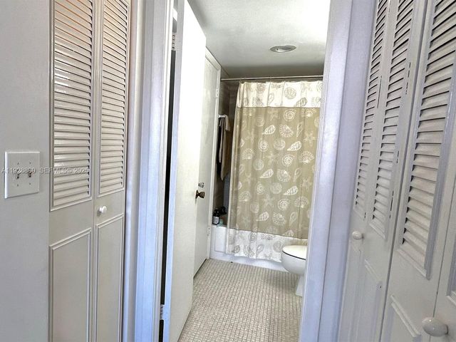 1300 NE Miami Gardens Dr 711E, Miami, FL 33179