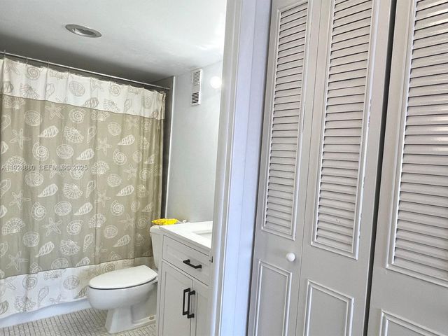 1300 NE Miami Gardens Dr 711E, Miami, FL 33179