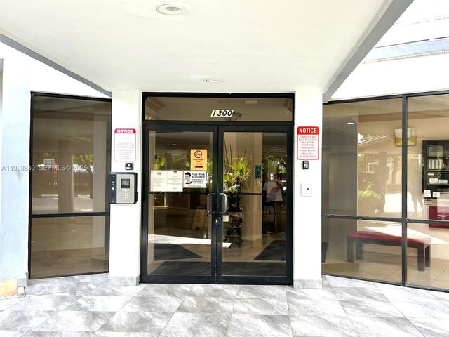 1300 NE Miami Gardens Dr 711E, Miami, FL 33179