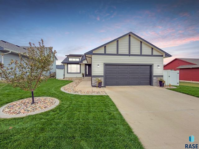 6703 W 5th St Street, Sioux Falls, SD 57107