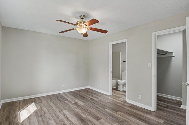 722 Overton Dr, Clarksville, TN 37042