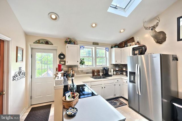 7923 MAIN ST, Glenville, PA 17329