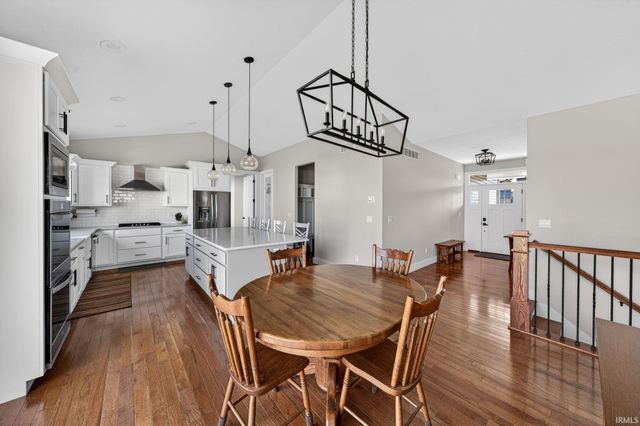 54761 Salem Farms Court, Osceola, IN 46561
