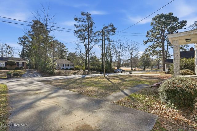 205 N Thompson Street, Whiteville, NC 28472