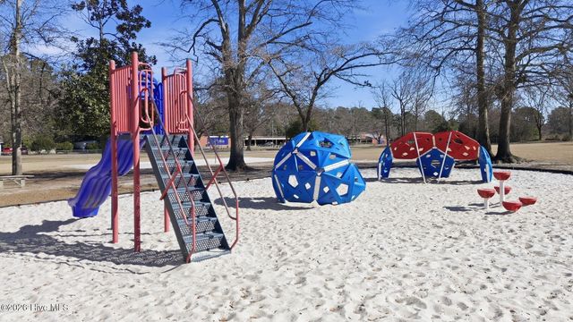 205 N Thompson Street, Whiteville, NC 28472