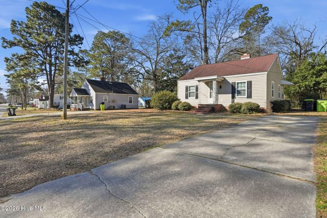 205 N Thompson Street, Whiteville, NC 28472