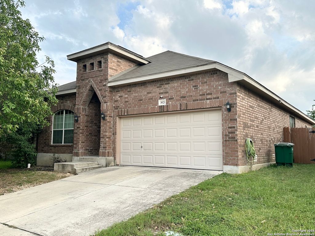3923 Grissom, San Antonio, TX 78251