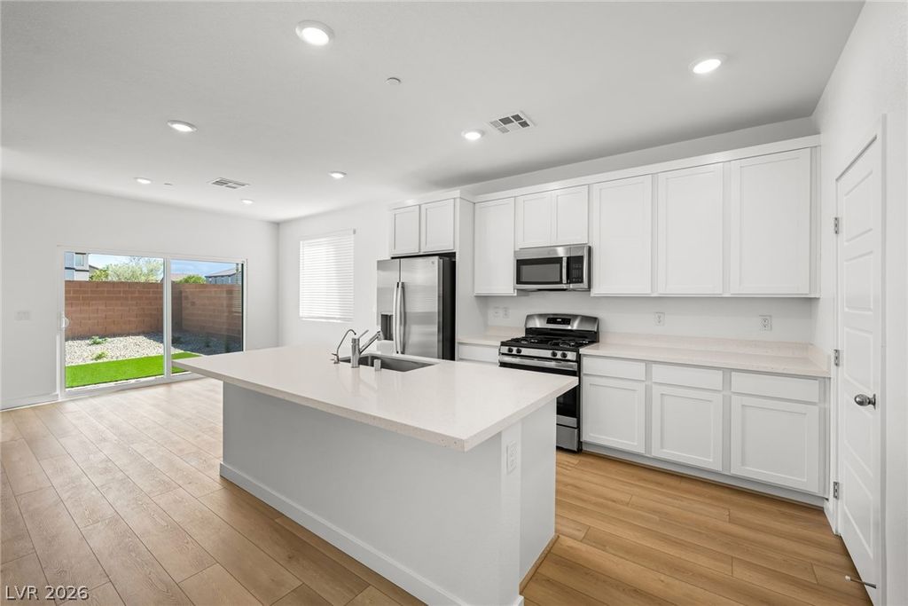 8142 Gusty Brook Street, Las Vegas, NV 89113 — photo 4