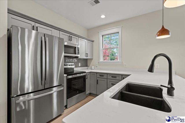 315 Railroad Ave, Florence, SC 29506