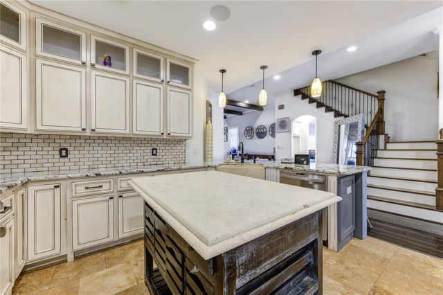 1106 Lasso Court, Alvin, TX 77511