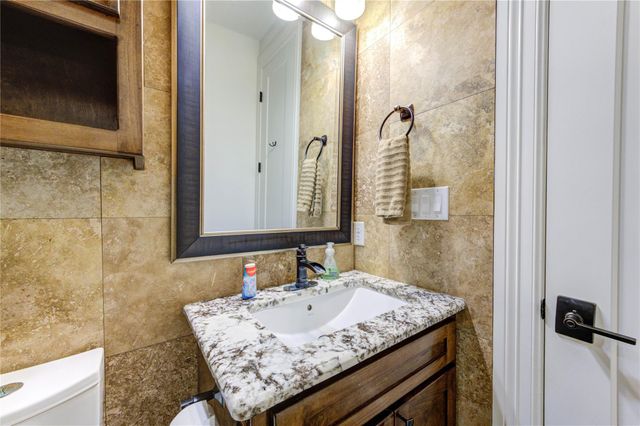 1106 Lasso Court, Alvin, TX 77511