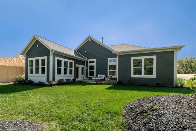 4708 Knapp Bluff Drive NE, Grand Rapids, MI 49525