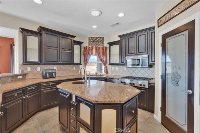 7435 Solano, Phelan, CA 92371
