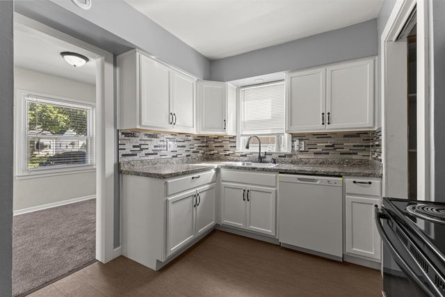19130 Woodcrest Street, Harper Woods, MI 48225