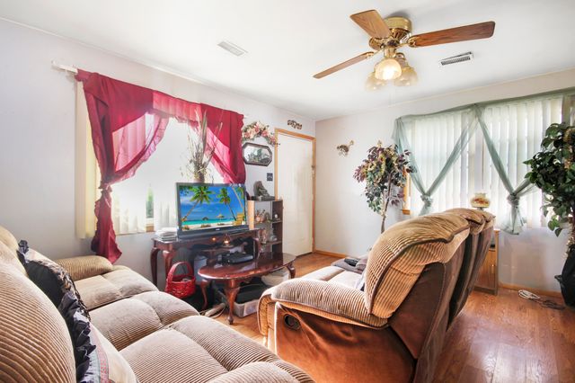 4089 Willow Street, Hobart, IN 46342