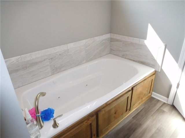 1306 SW Addie Lane, Grain Valley, MO 64029