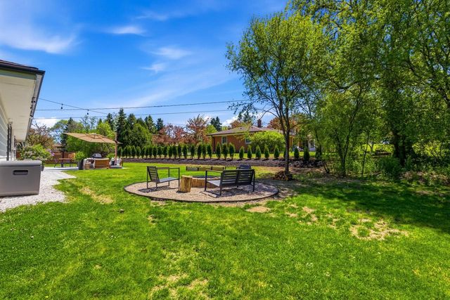 17915 Evergreen COURT, Brookfield, WI 53045
